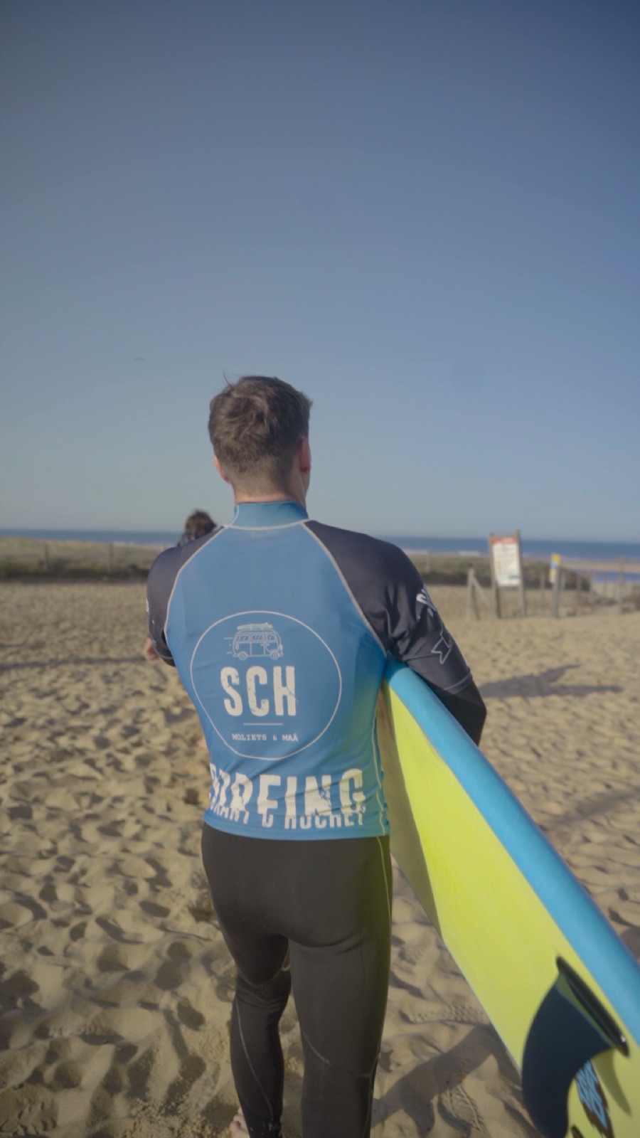 Surf &agrave; Moliets, avant l'entra&icirc;nement